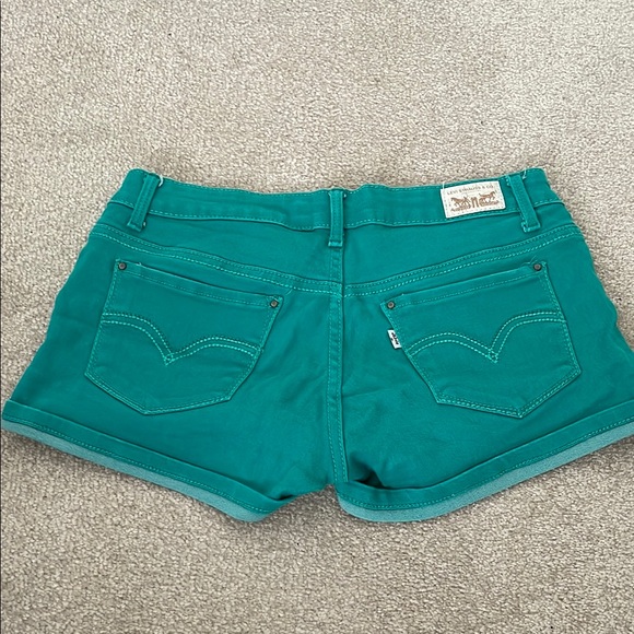 Size 1 Levi’s Teal Short Shorts - Picture 3 of 5